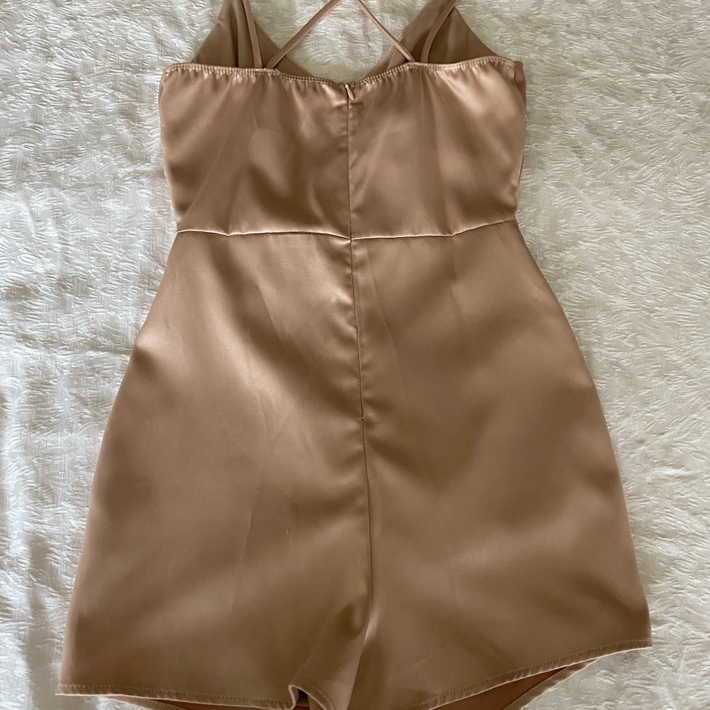 🌵Silk nude skort playsuit - Picture 3 of 4
